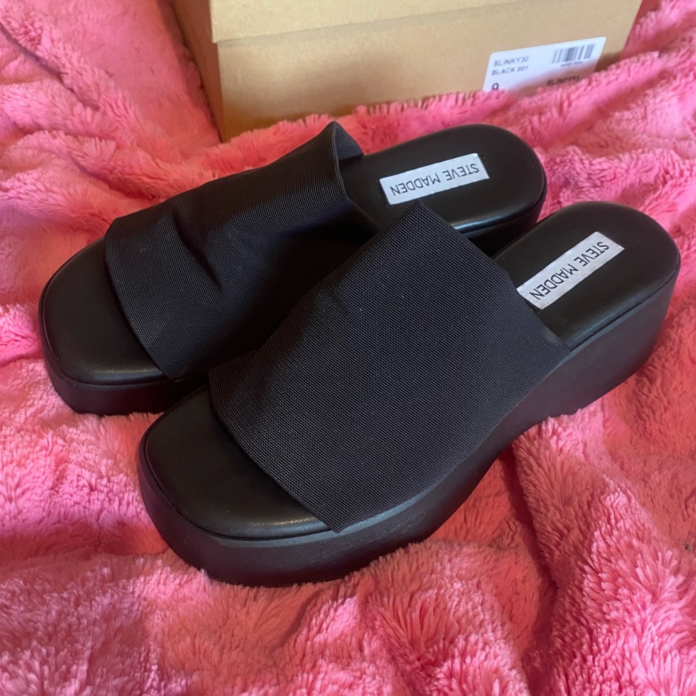Steve Madden Slinky Black Slides